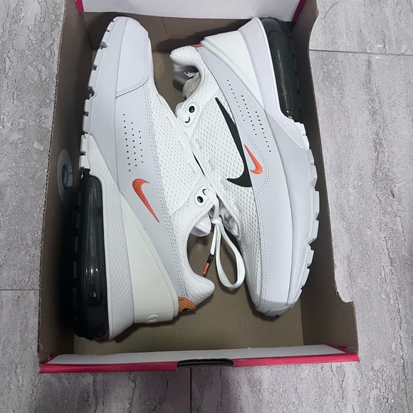 Other - Nike Air Max Pulse men’s size